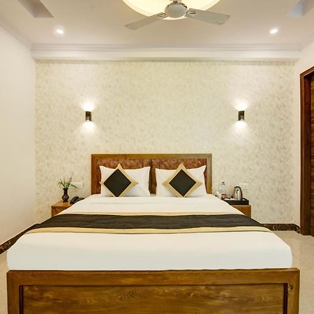 Hotel The Emporio Grand Near Vaishali Metro Station Ghaziabad Exterior foto