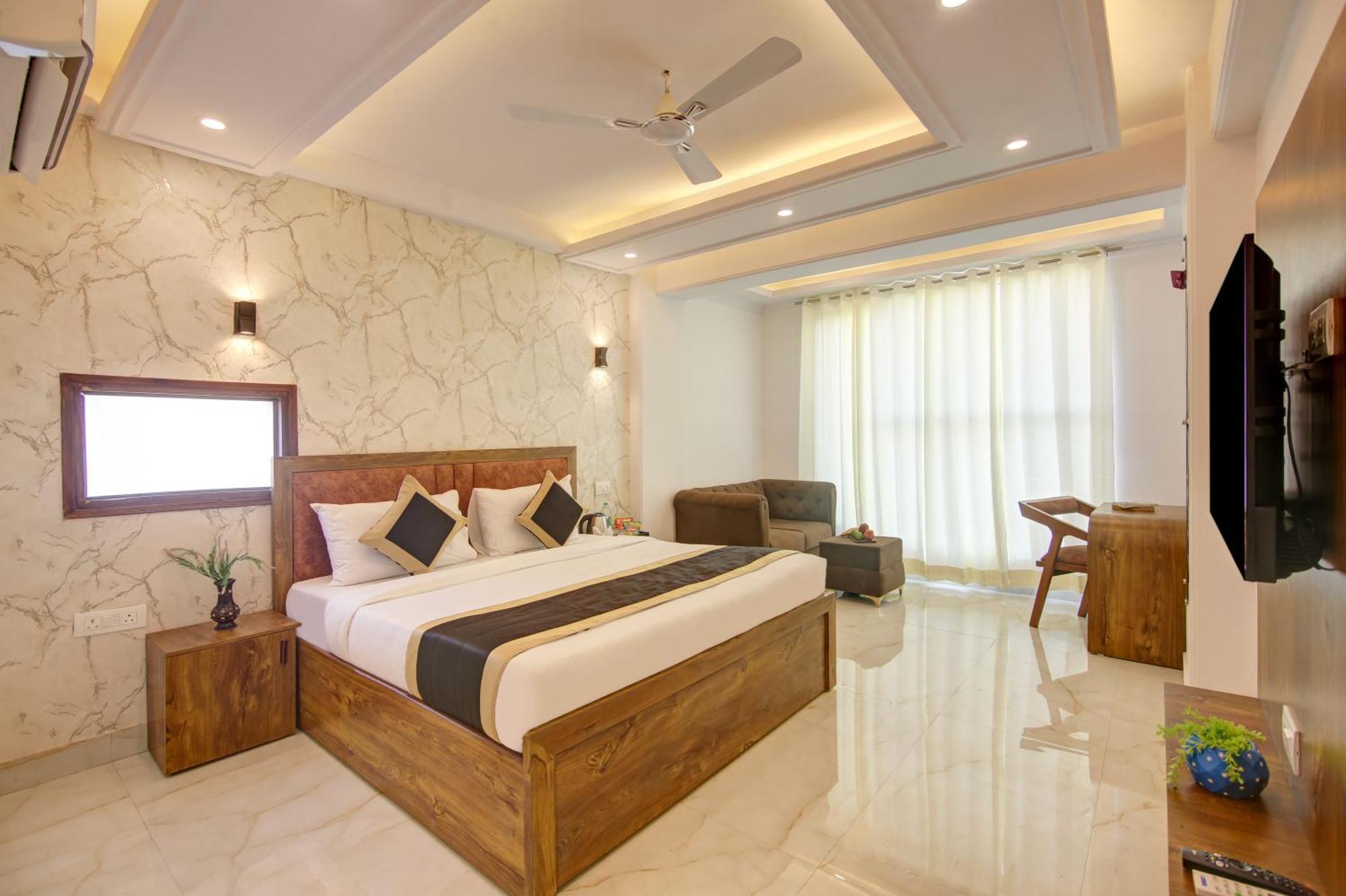 Hotel The Emporio Grand Near Vaishali Metro Station Ghaziabad Exterior foto