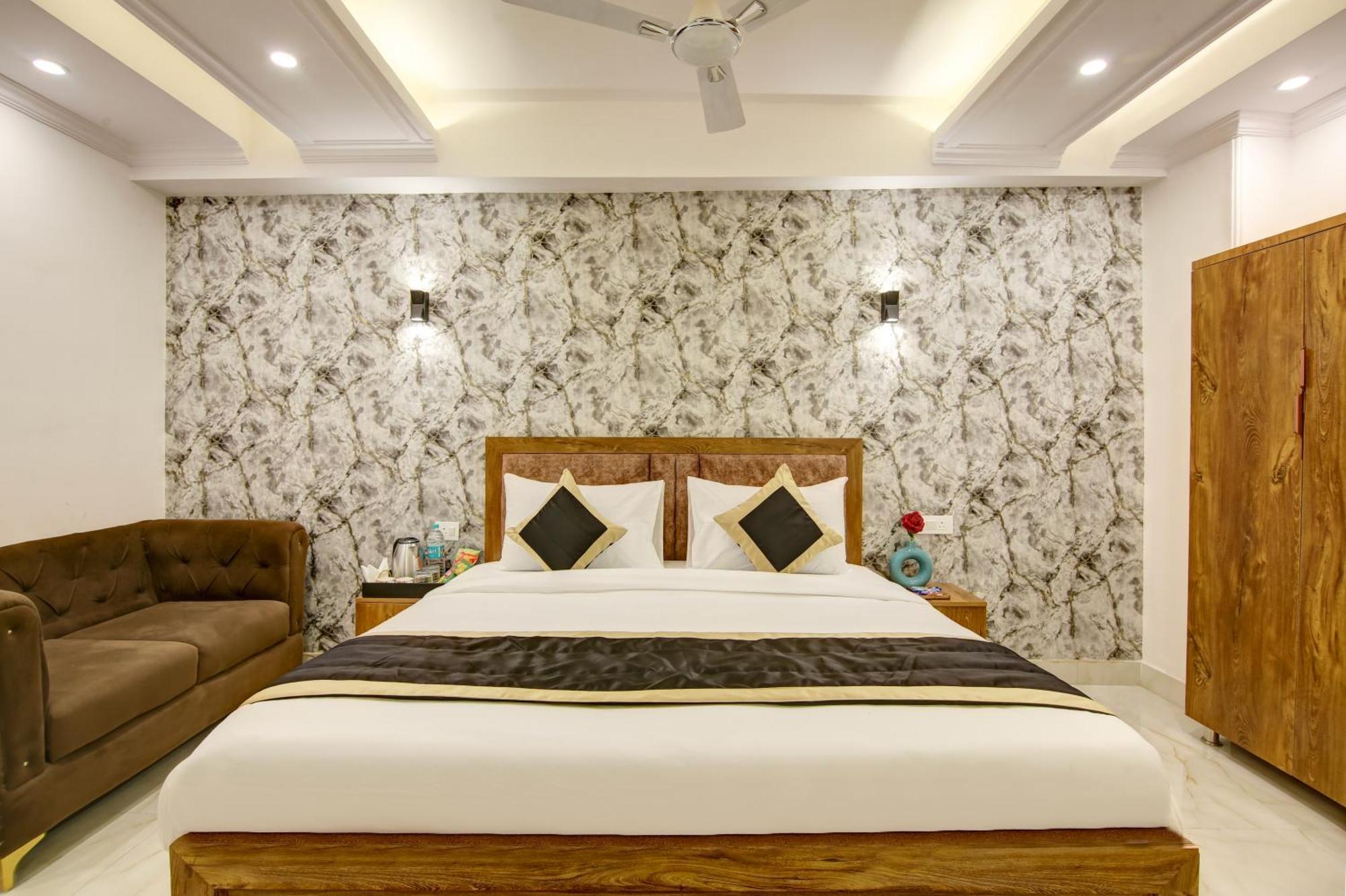 Hotel The Emporio Grand Near Vaishali Metro Station Ghaziabad Exterior foto