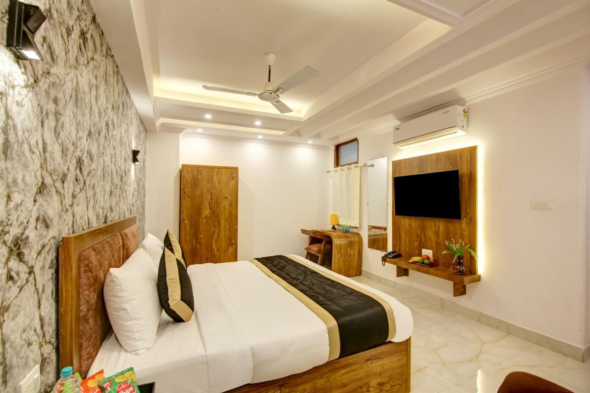 Hotel The Emporio Grand Near Vaishali Metro Station Ghaziabad Exterior foto