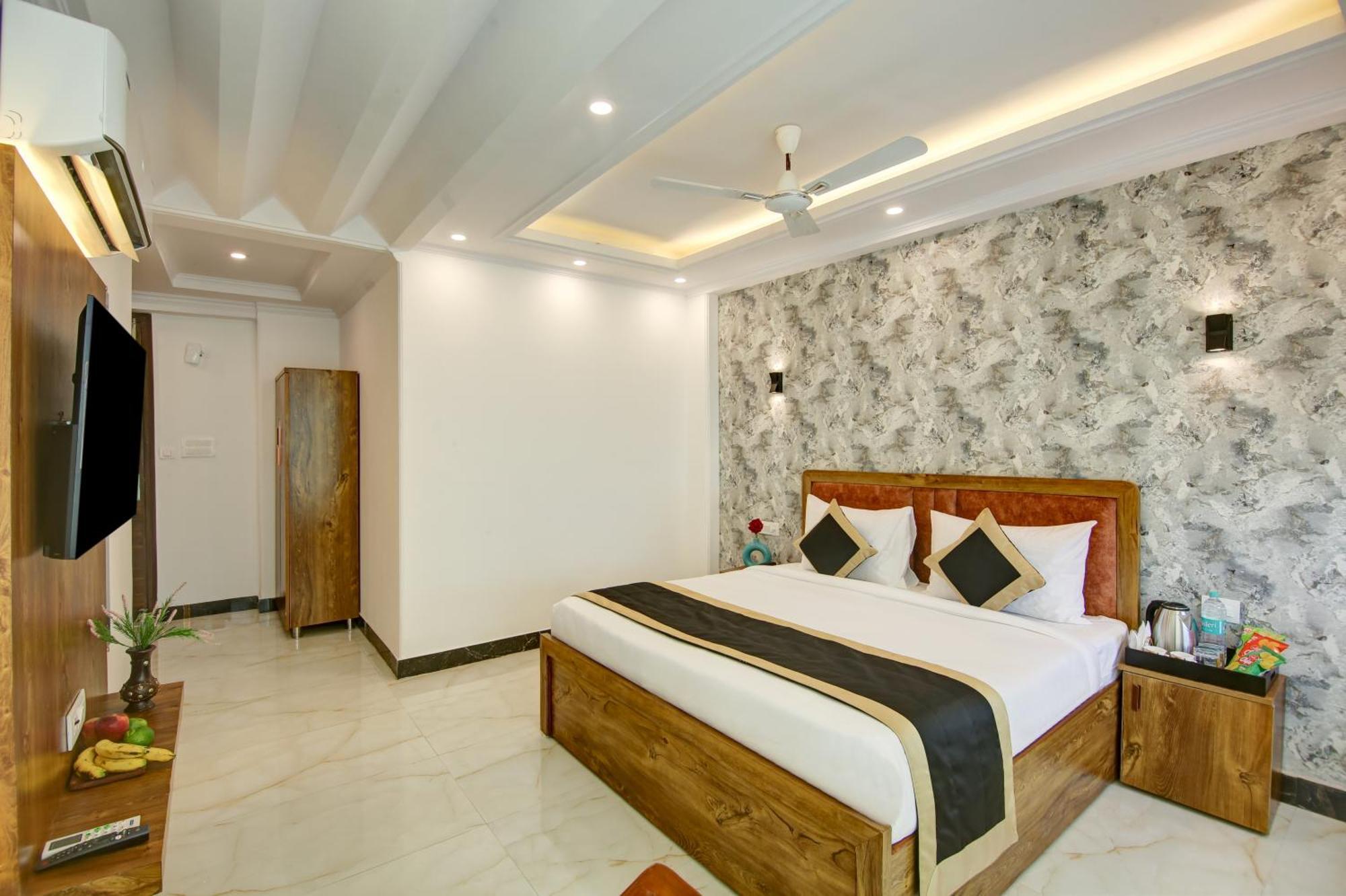 Hotel The Emporio Grand Near Vaishali Metro Station Ghaziabad Exterior foto