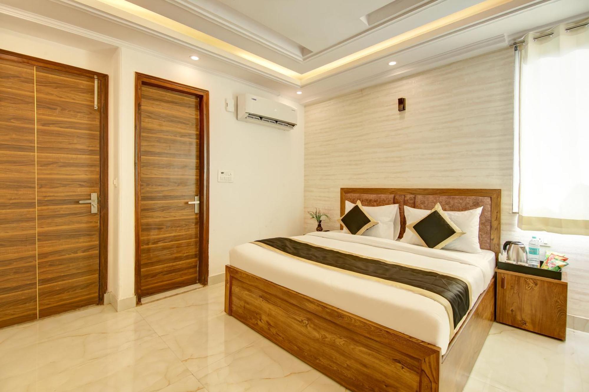 Hotel The Emporio Grand Near Vaishali Metro Station Ghaziabad Exterior foto