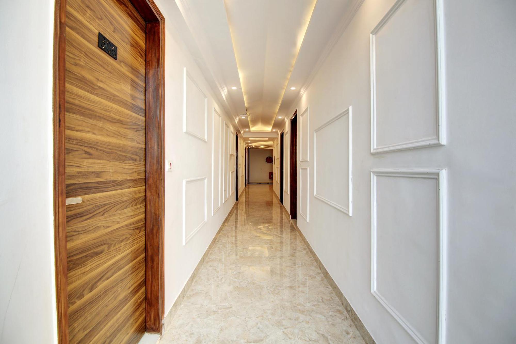 Hotel The Emporio Grand Near Vaishali Metro Station Ghaziabad Exterior foto