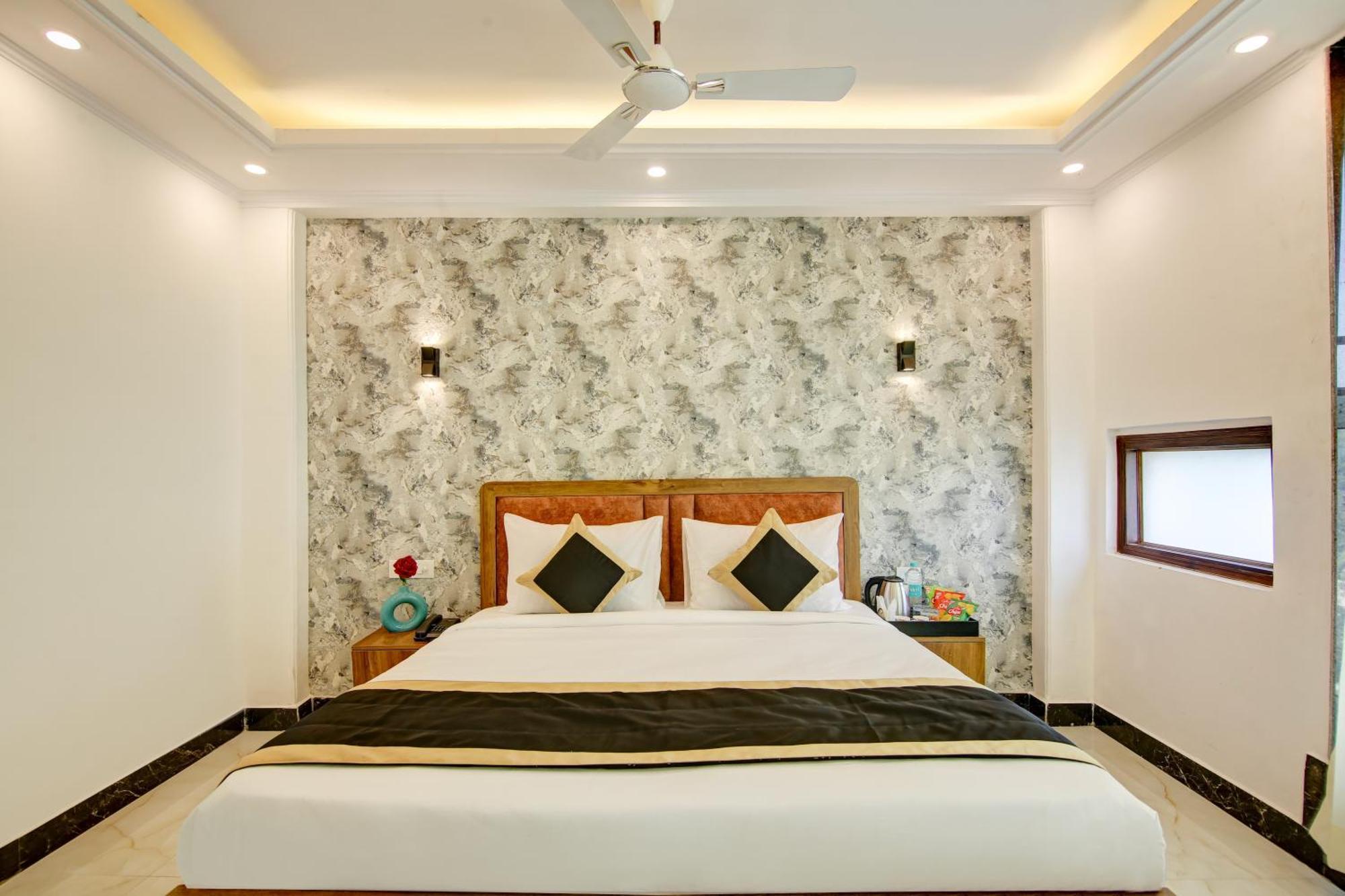 Hotel The Emporio Grand Near Vaishali Metro Station Ghaziabad Exterior foto