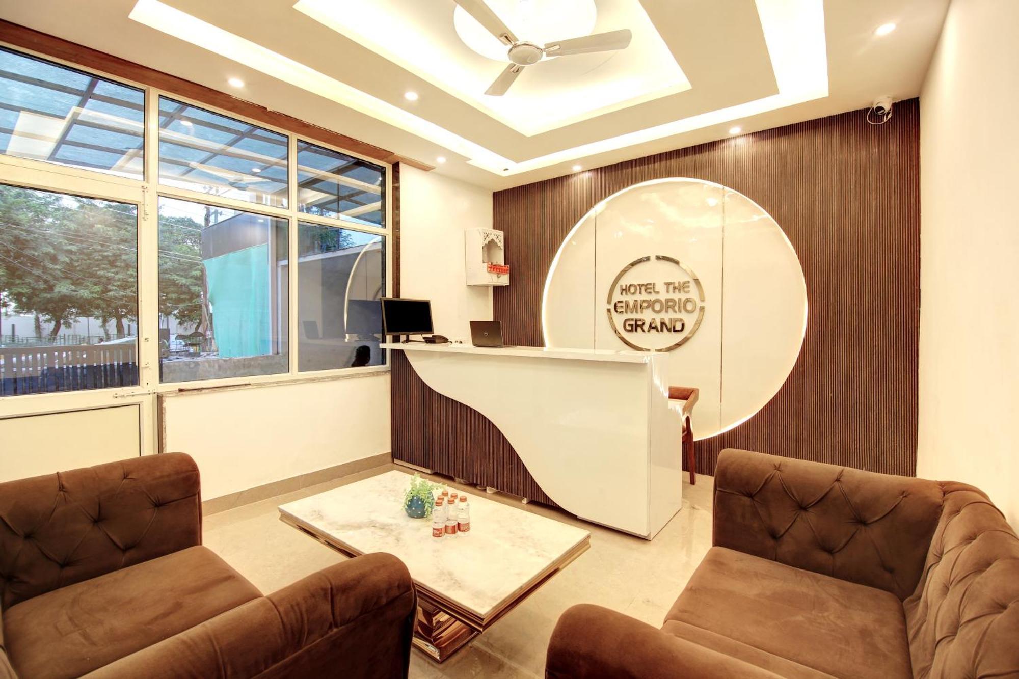 Hotel The Emporio Grand Near Vaishali Metro Station Ghaziabad Exterior foto